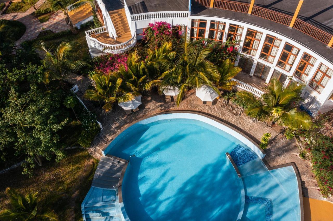 Moja Tuu The Luxury Villas & Nature Retreat Kiwengwa  Exterior photo